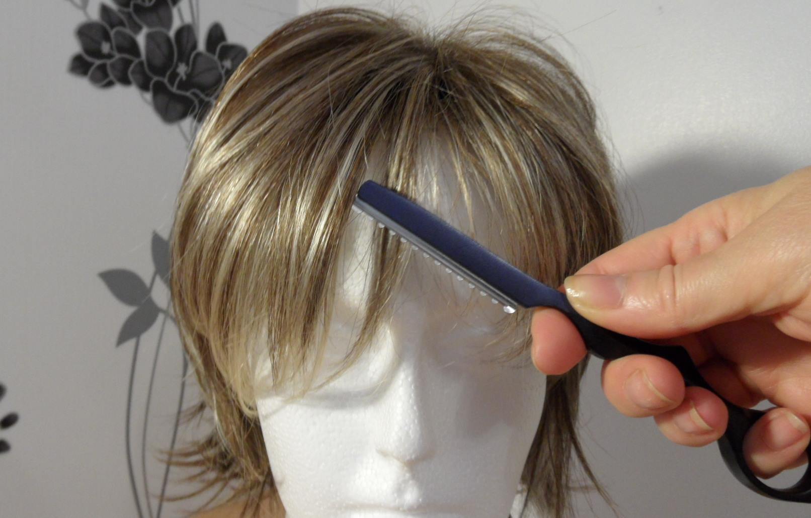 Как сделать прическу на искусственном парике