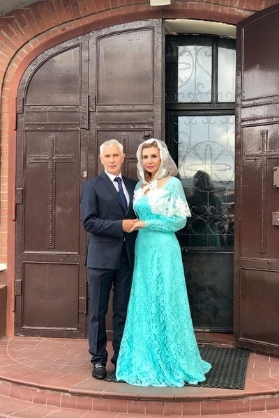 Ирина Агибалова обвенчалась с мужем Ирина Агибалова обвенчалась с мужем