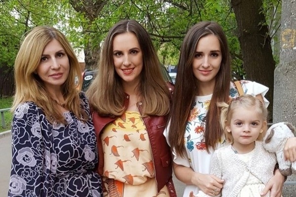 Ирина Агибалова обвенчалась с мужем Ирина Агибалова обвенчалась с мужем