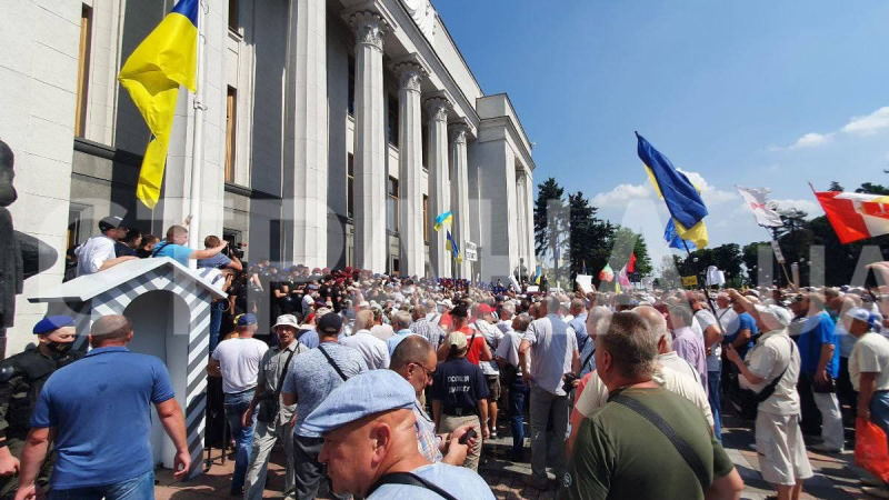 В Киеве ветераны-силовики вышли на протесты, требуют пересчитать пенсии