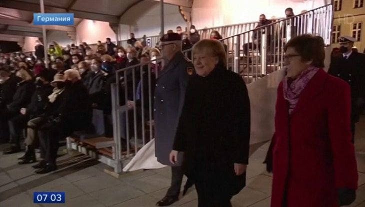 В германии состоялась церемония проводов Ангелы Меркель с поста канцлера